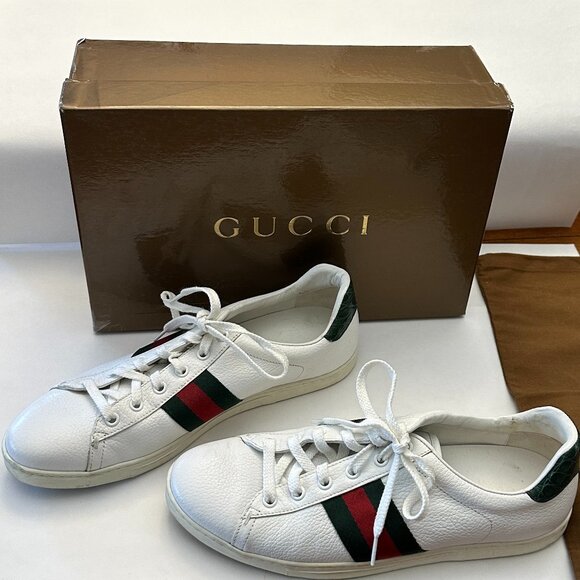 GUCCI- VINTAGE WHITE LEATHER SNEAKER-RED/GREEN STRIPES & GREEN LEATHER SIZE 38.5 - Picture 1 of 14